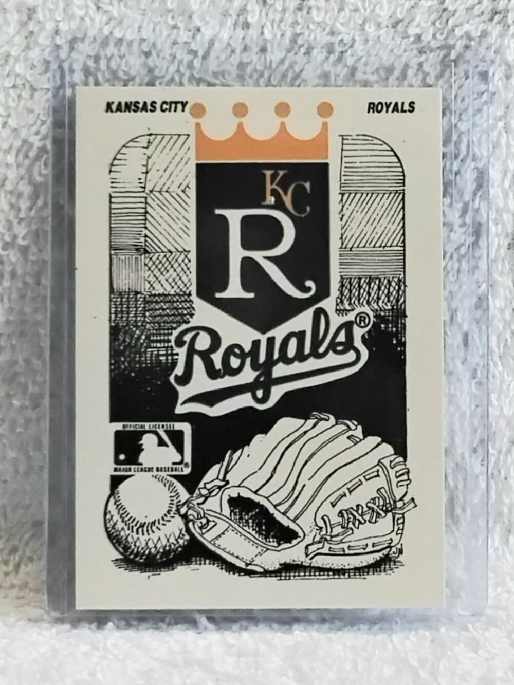 3/$15 Mint 1987 Fleer Update Kansas City Royals MLB Team Logo Sticker Card!!